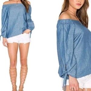 Free People Medium Show Some Shoulder Chambray Off the Shoulder Blouse Top Y9
